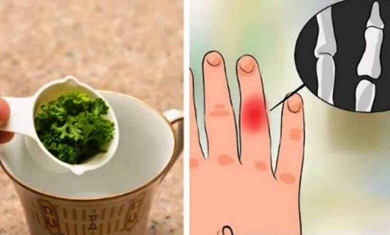 See What Happens to Your Body When You Drink Parsley Tea with Lemon and Honey Romatizma Ağrılarını Hafifletir, Kansere Karşı Korur