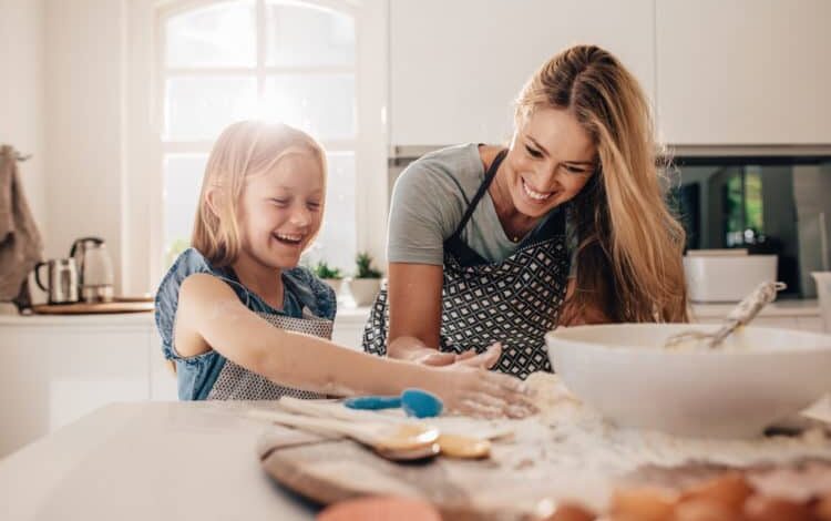 Çocuklarda sorumluluk bilinci nasıl gelişir? Anne ve babanın rolü ne?