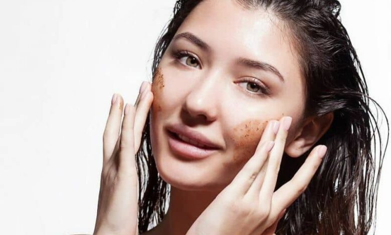Cildinizi parlatacak ve canlandıracak yüz peeling maskeleri