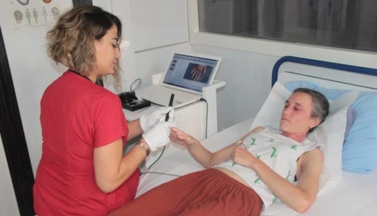 Egzama hastası kadın 35 yıllık hastalığını akupunktur ile yendi!