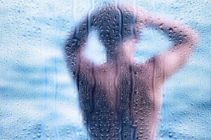 Yüzdükten sonra kulaklarınızı ıslak bırakmayın!