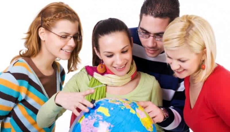 Erasmus Öğrenci Değişim Programı nedir? Hangi öğrenciler yararlanabilir?