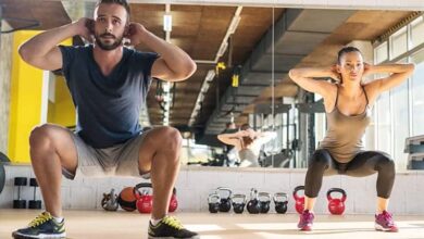 Squat nedir, nasıl yapılır, neye iyi gelir? Kalça ve bacakları toplar mı, sıkılaştırır mı?