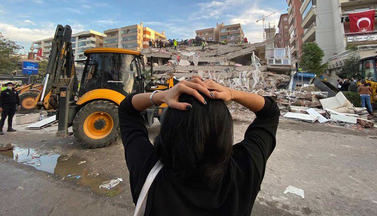 İzmir'de 6,6 büyüklüğündeki depremde can kayıpları ve yaralılar var!