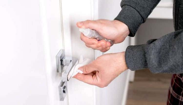 Koronavirüs yüzeylerde 28 gün yaşayabiliyor!