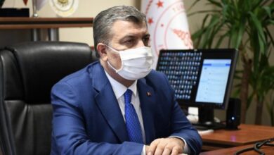 Maskesini burnunun altına indirenlere Bakan Koca'dan önemli uyarı 6 maskesini burnunun altina indirenlere bakan kocadan onemli uyari Maskesini burnunun altına indirenlere Bakan Koca'dan önemli uyarı