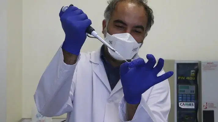 Türk bilim insanlarının bu icadı Covid-19 salgınını yavaşlatacak! 1 Türk bilim insanlarının bu icadı Covid-19 salgınını yavaşlatacak
