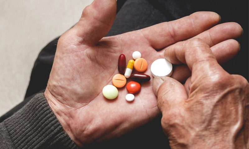 Yanlış ilaç kullanımının yan etkileri 65 yaş üstünü daha fazla etkiliyor! 1 Yanlış ilaç kullanımının yan etkileri 65 yaş üstünü daha fazla etkiliyor!