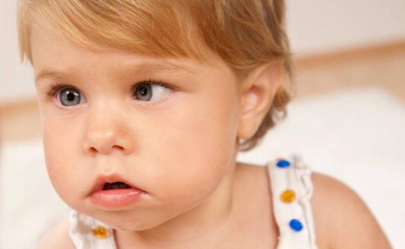 Bebeklerde Göz Kayması Nasıl Anlaşılır