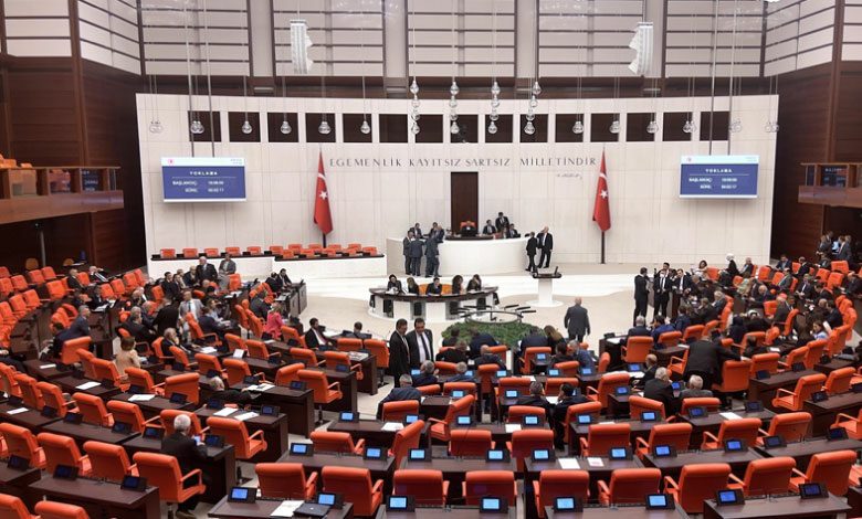 Sağlık personelinin mali haklarının iyileştirilmesini kapsayan kanun teklifi TBMM'de kabul edildi.