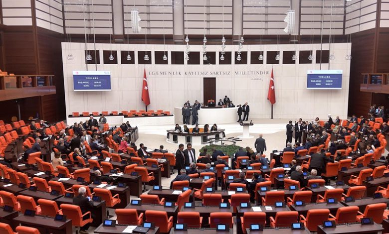 Sağlık personelinin mali haklarının iyileştirilmesini kapsayan kanun teklifi TBMM'de kabul edildi.