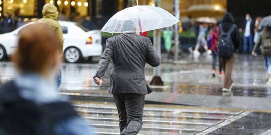 Hava Sıcaklıkları 5-6 Derece Düşüyor, 11 İl İçin Sarı Kod Verildi